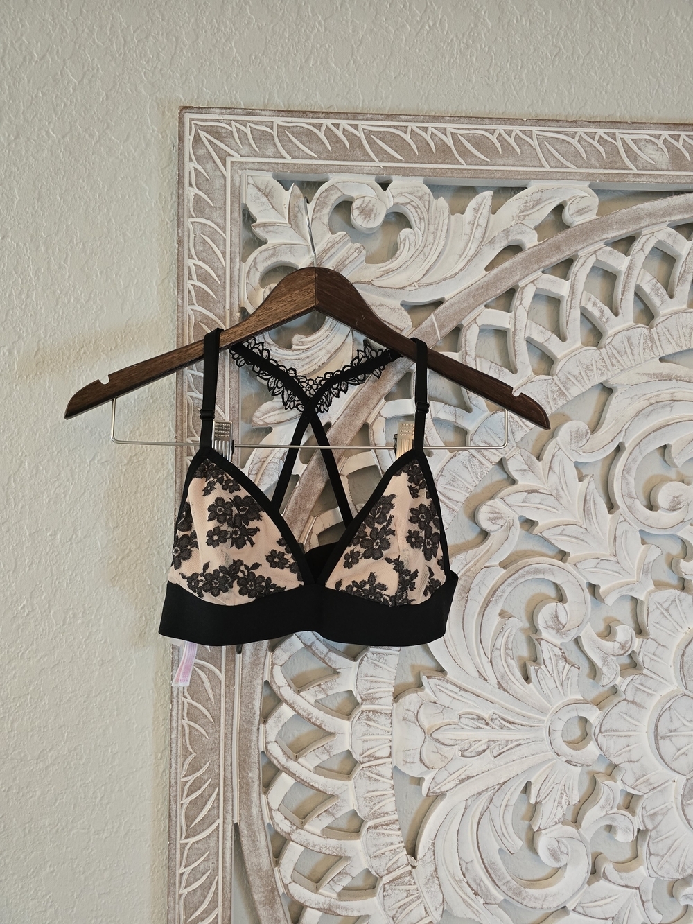 PINK Victoria's Secret Black Floral Lace Bralette with Nude Lining